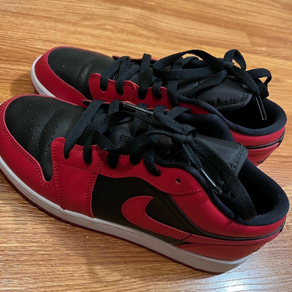 Air Jordan 1 low reverse bred